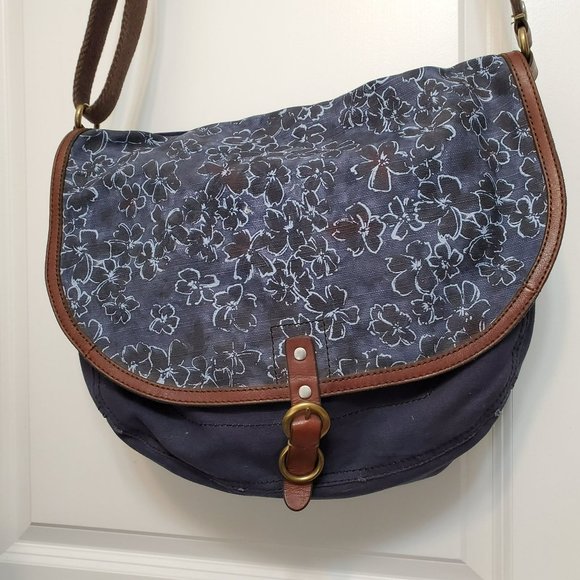 Lucky Brand Large Blue Floral Messenger Bag, Crossbody Tote, Canvas Leather Trim - Picture 3 of 11